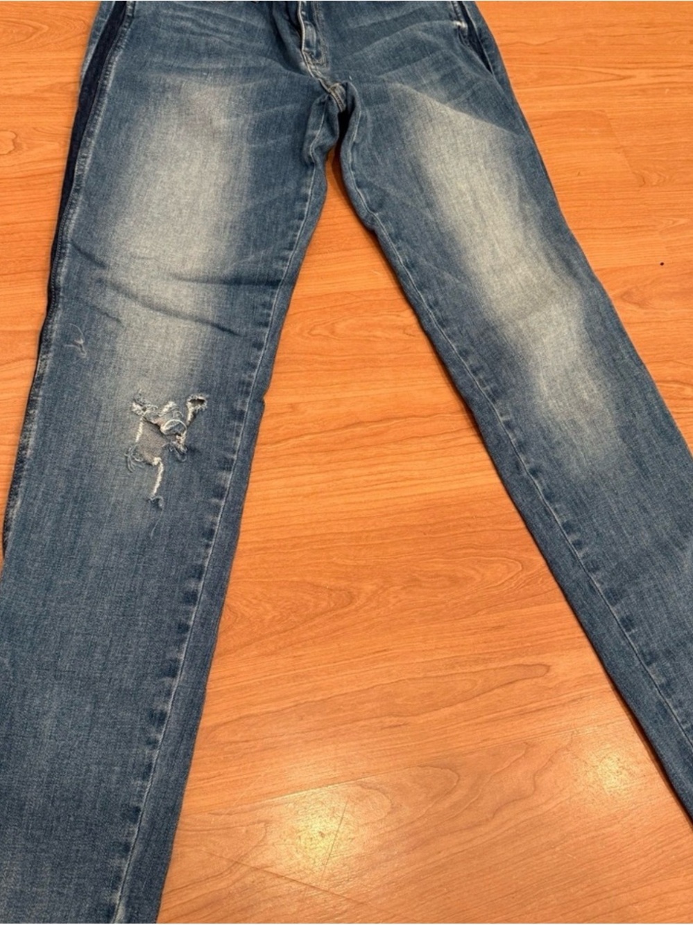 Women's Blue Distressed Skinny Jeans